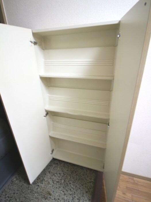 物件内観写真18　(靴箱)