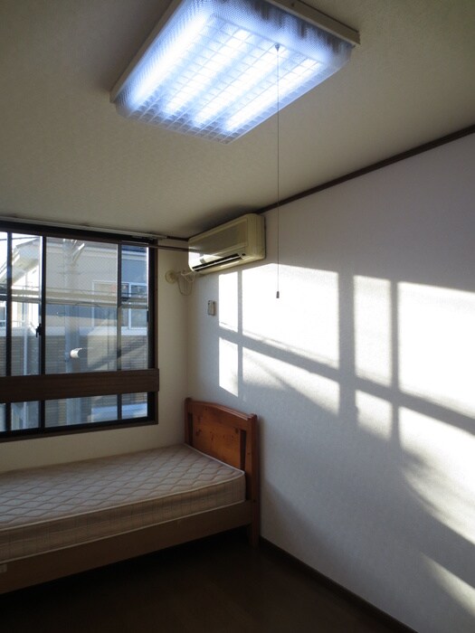 物件内観写真13　(居室)