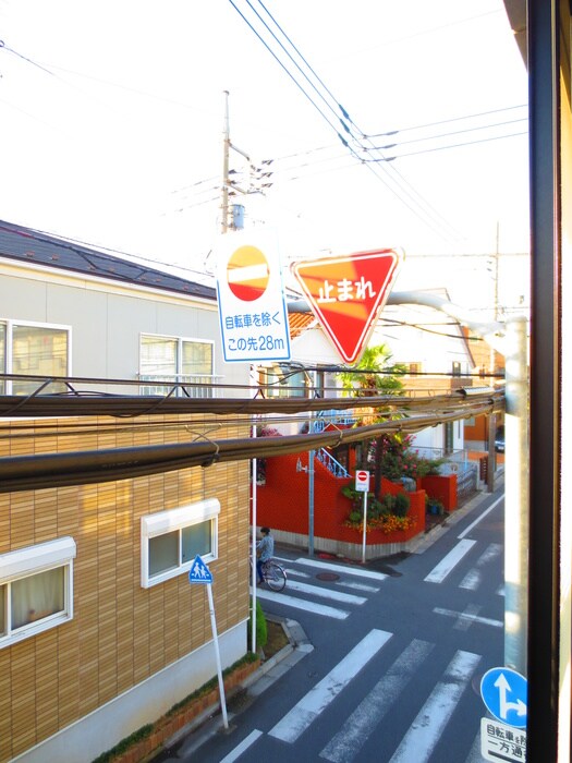 物件内観写真16　(室内からの展望)