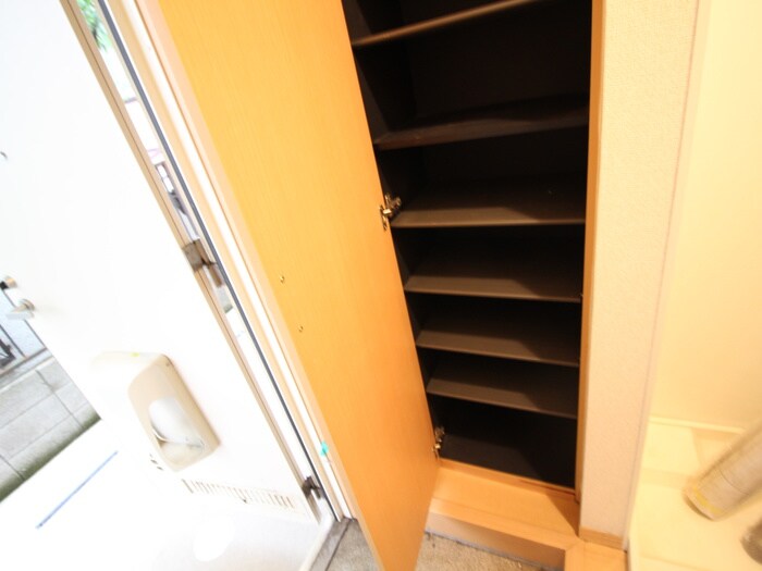 物件内観写真14　(靴箱)
