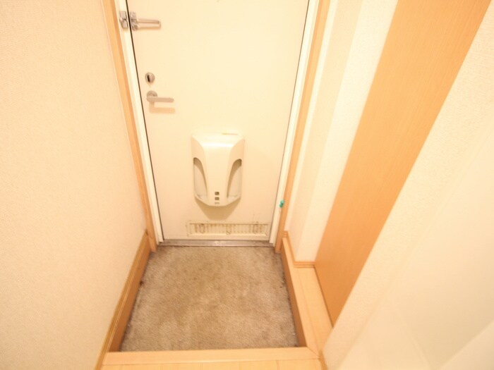 物件内観写真15　(玄関)