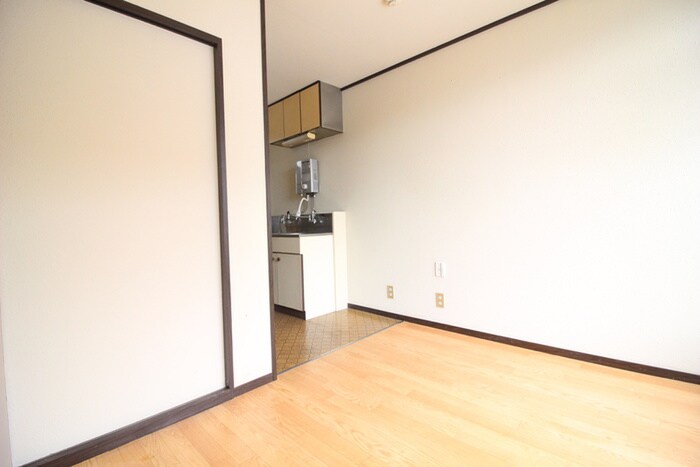 物件内観写真10　(居室)