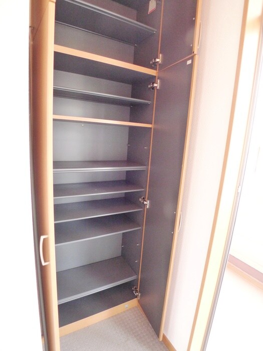 物件内観写真16　(靴箱)