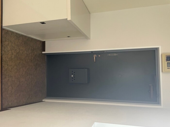 物件内観写真12　(玄関)