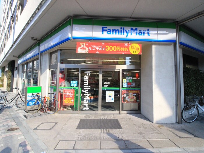 ファミリーマート　駒込霜降橋店