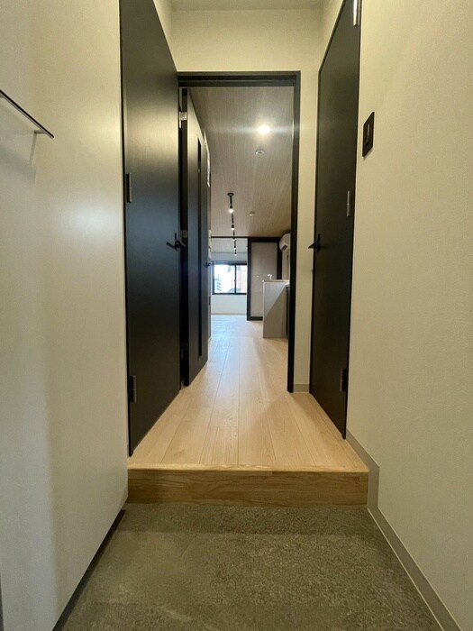 物件内観写真7　(玄関)