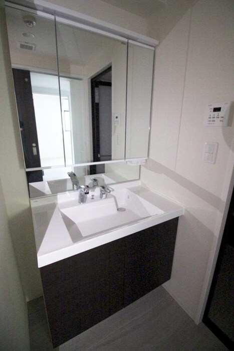 物件内観写真12　(洗面)