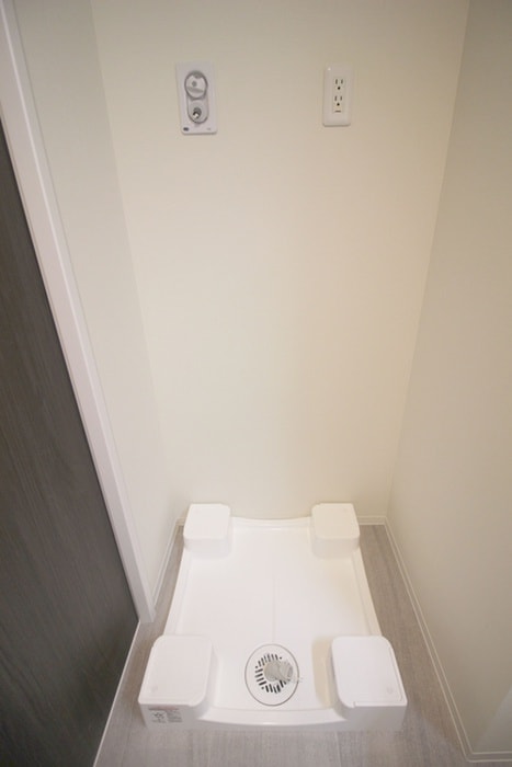 物件内観写真14　(洗濯機置場)