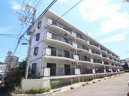 マモ－ル北久里浜Ａ棟外観写真