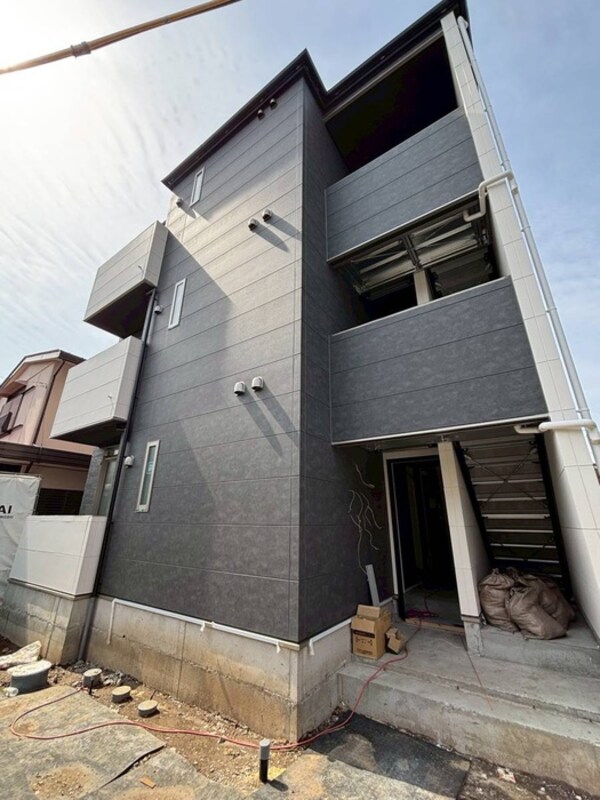 建築中