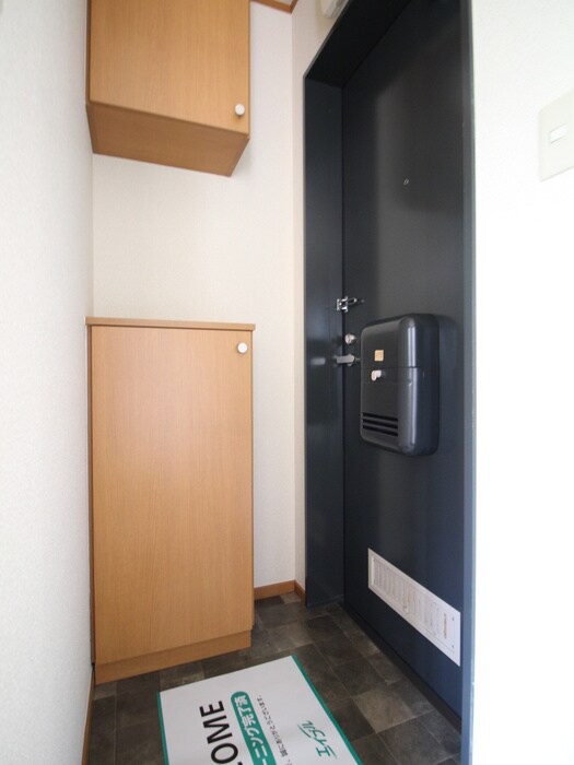物件内観写真15　(玄関)