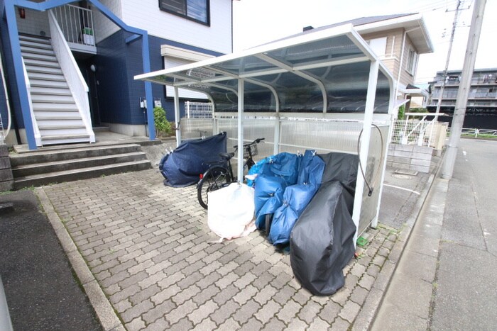 物件外観写真5　(駐輪場)