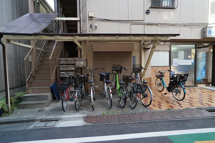 物件外観写真6　(駐輪場)