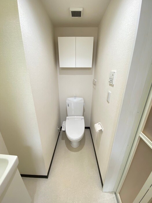 物件内観写真9　(トイレ)