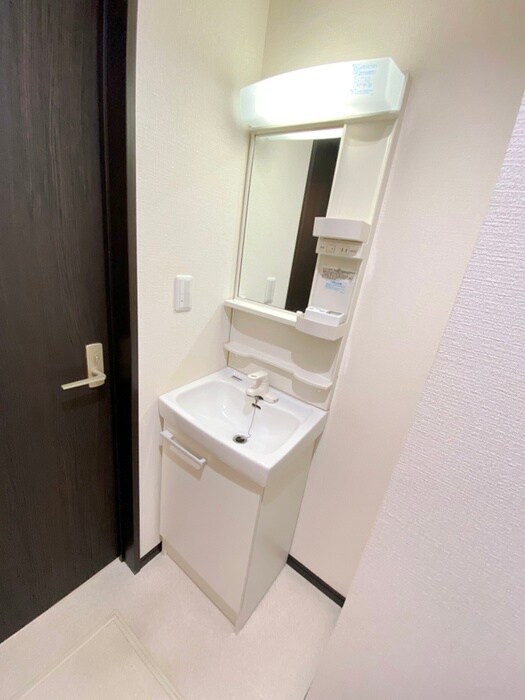 物件内観写真11　(洗面)