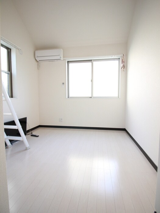 物件内観写真12　(居室)