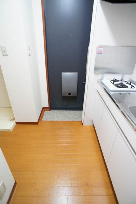 物件内観写真13　(玄関)