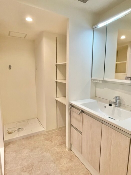 物件内観写真9　(洗面)