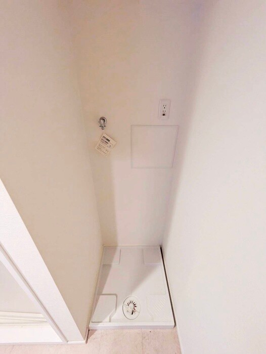 物件内観写真14　(洗濯機置場)