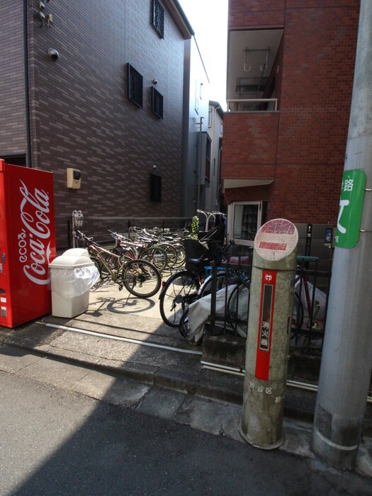 物件外観写真5　(駐輪場)