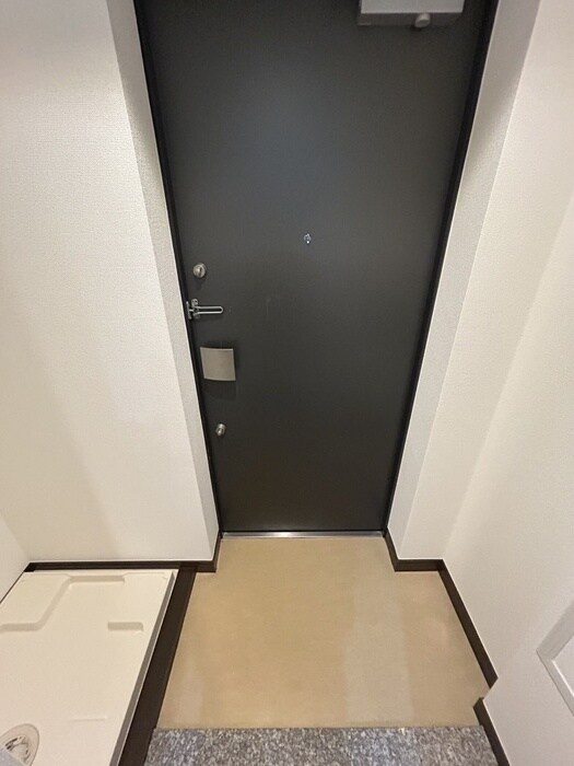 物件内観写真18　(玄関)