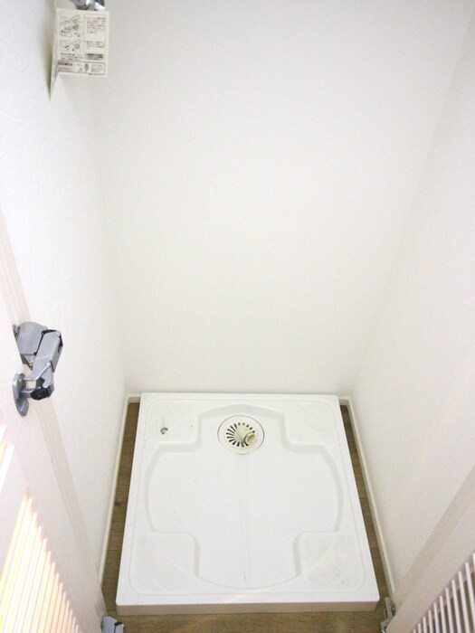 物件内観写真20　(洗濯機置場)