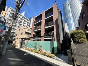 ﾙﾈｻﾝｽ六本木ﾌﾟﾚﾐｱﾑｺｰﾄVivant外観写真