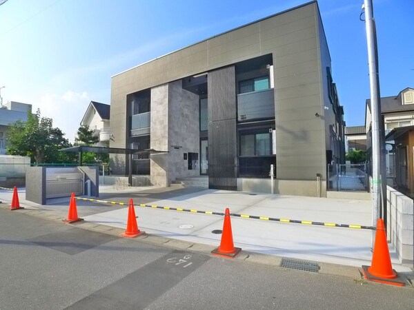 建築中