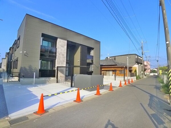 建築中