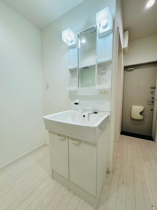 物件内観写真13　(洗面)