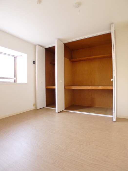 物件内観写真8　(収納)