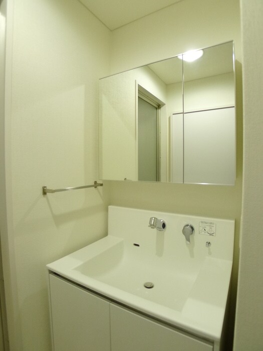 物件内観写真11　(洗面)