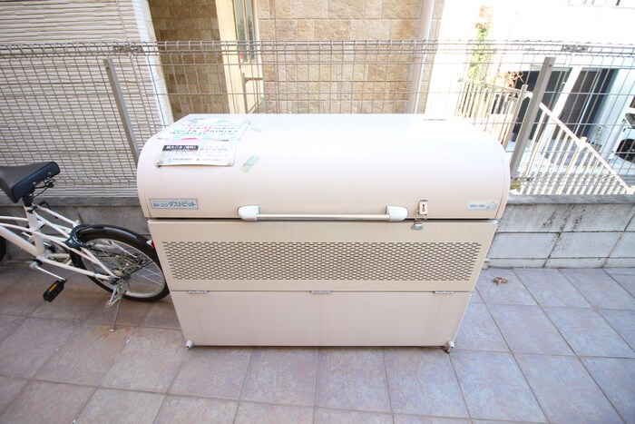 物件外観写真4　(建物設備)