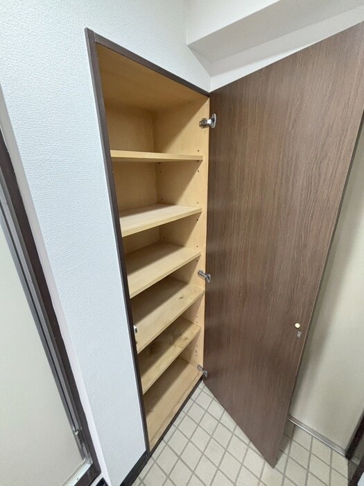 物件内観写真13　(靴箱)