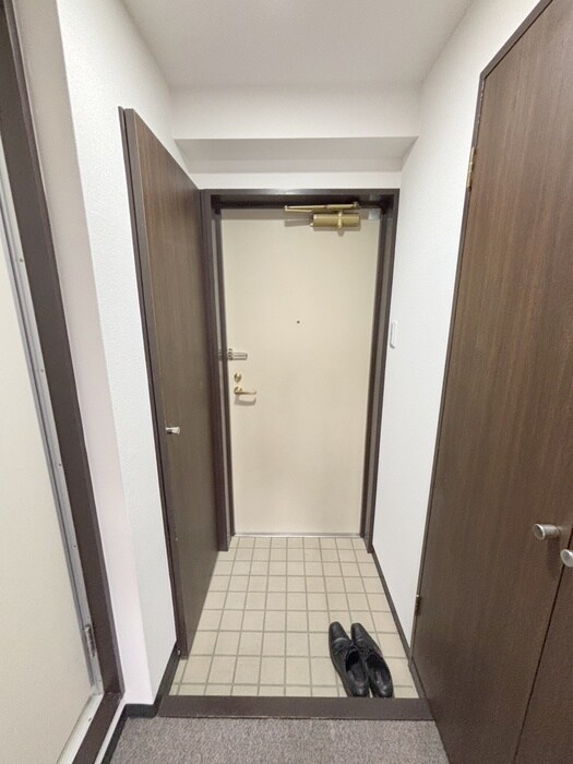 物件内観写真17　(玄関)