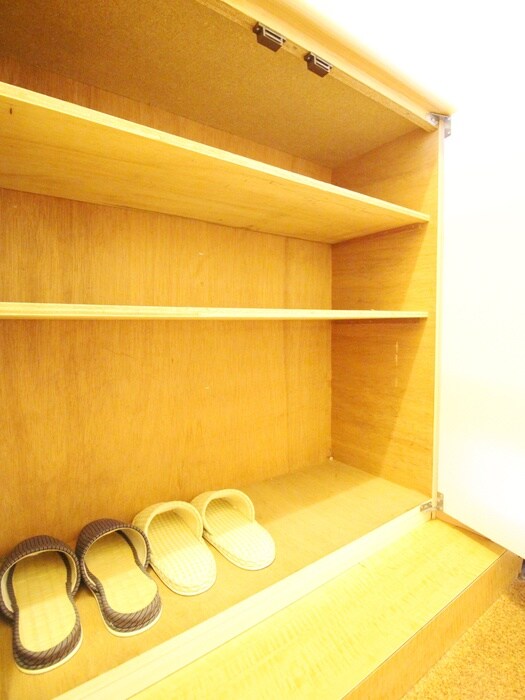 物件内観写真18　(靴箱)