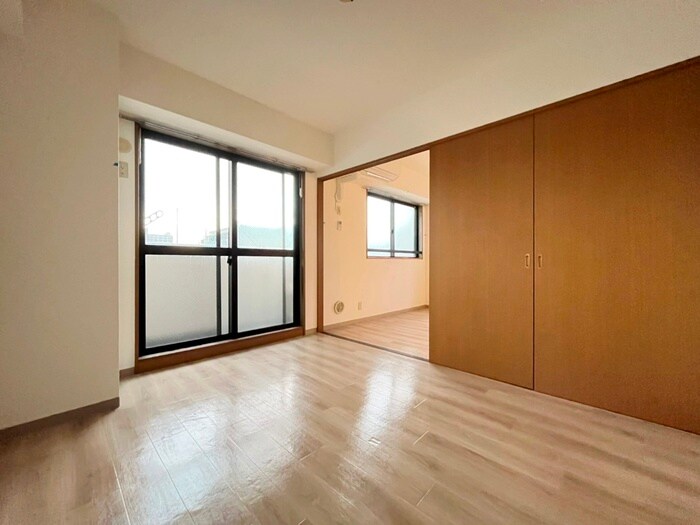 物件内観写真8　(居室)