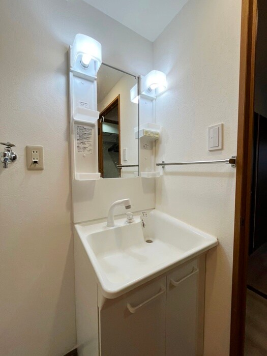 物件内観写真11　(洗面)