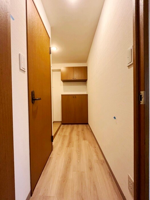 物件内観写真13　(廊下)