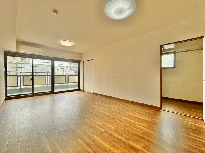 物件内観写真9　(居室)