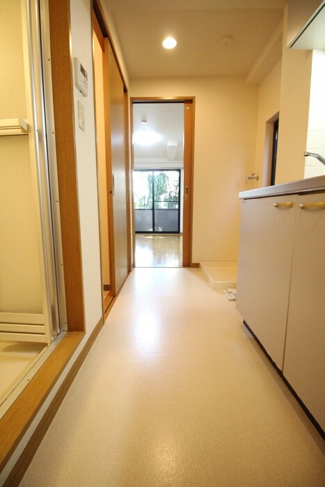 物件内観写真21　(廊下)