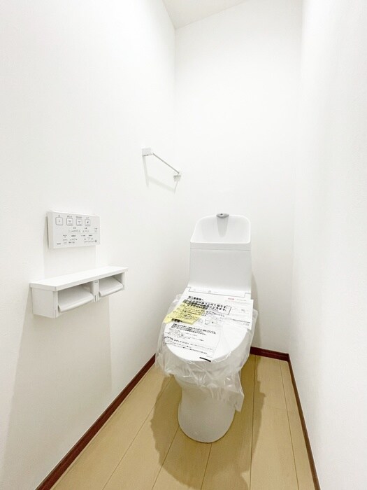 物件内観写真12　(トイレ)