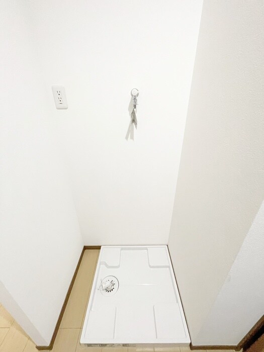 物件内観写真13　(洗濯機置場)