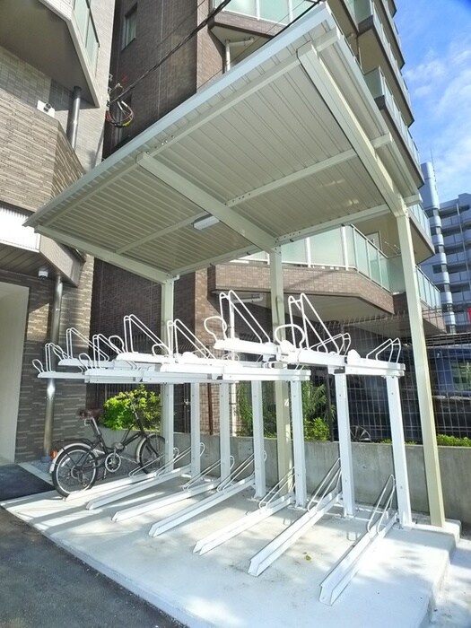 物件外観写真6　(駐輪場)