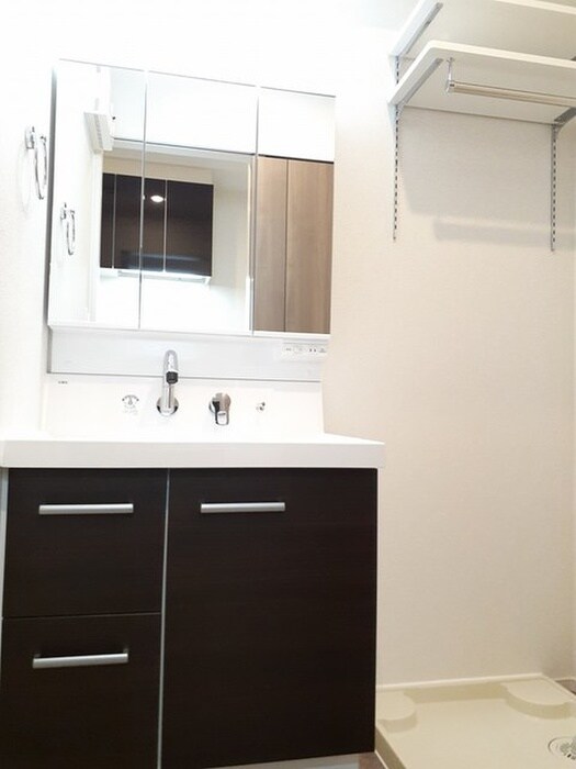 物件内観写真9　(洗面)