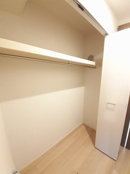 物件内観写真13　(収納)