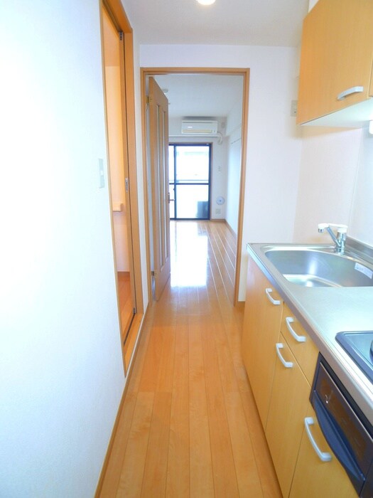 物件内観写真8　(廊下)