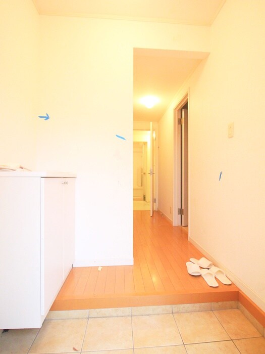 物件内観写真12　(玄関)