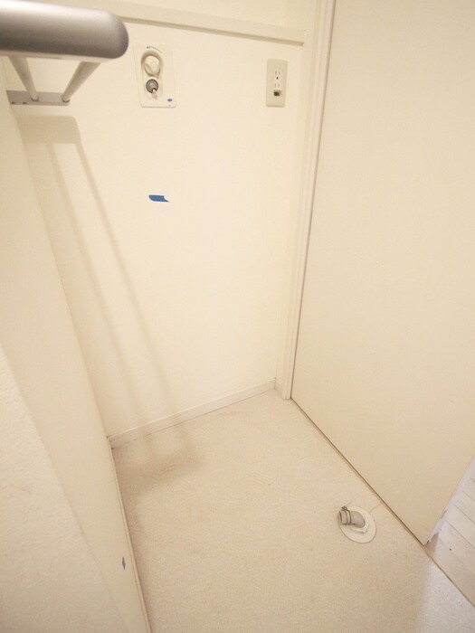 物件内観写真20　(洗濯機置場)