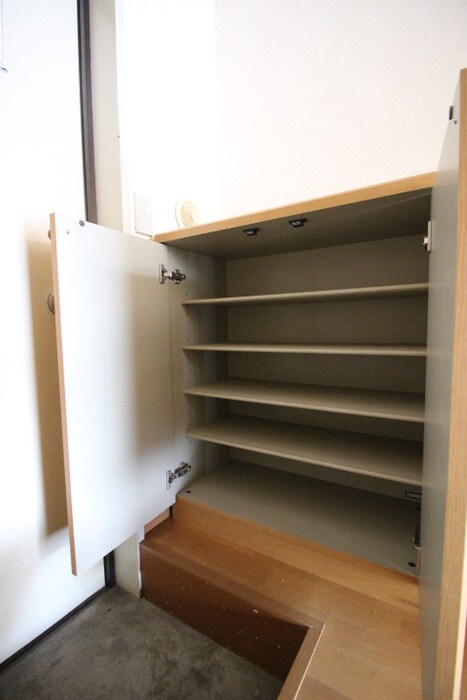 物件内観写真16　(靴箱)